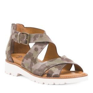 🎉LAST PIECE🎉BIONICA Suede Camo Dania Comfort Sandals